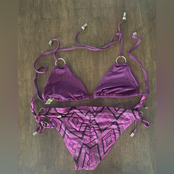 EUC XS VITAMIN A BIKINI WORN ONCE CLEAN TOP AND BOTTOM - Picture 2 of 8